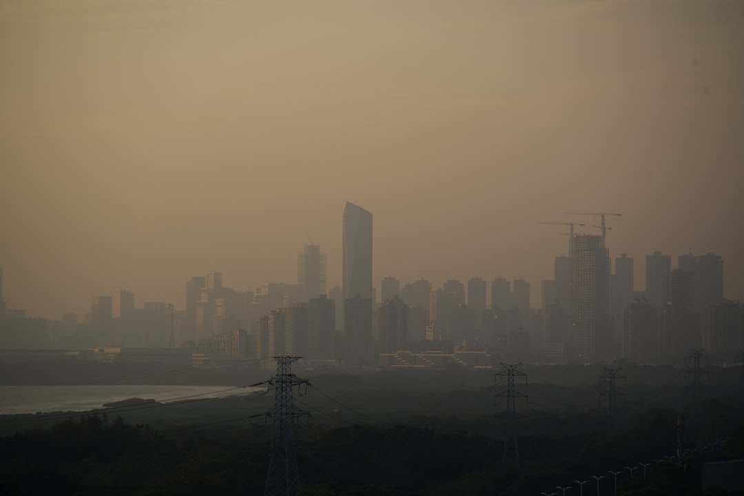 重庆安云途水龙头系列材质工艺对比：黄铜与不锈钢性能分析